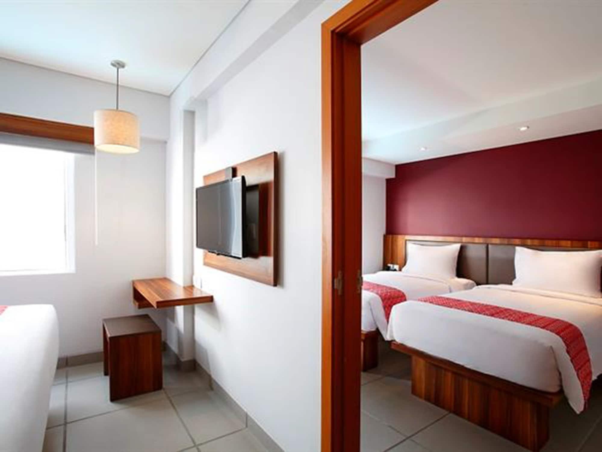 Hotel Swiss-Belexpress Kuta Legian Extérieur photo