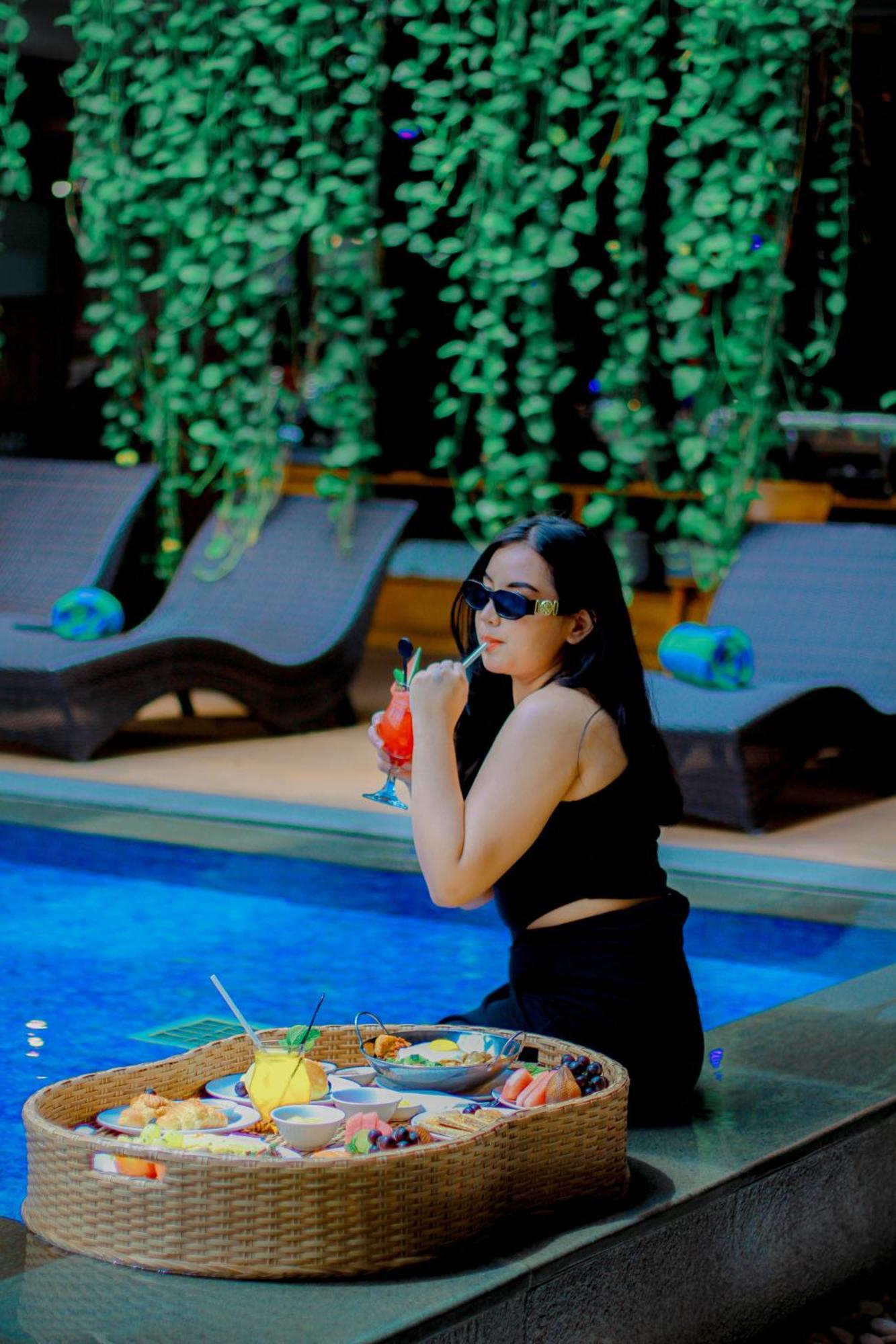 Hotel Swiss-Belexpress Kuta Legian Extérieur photo