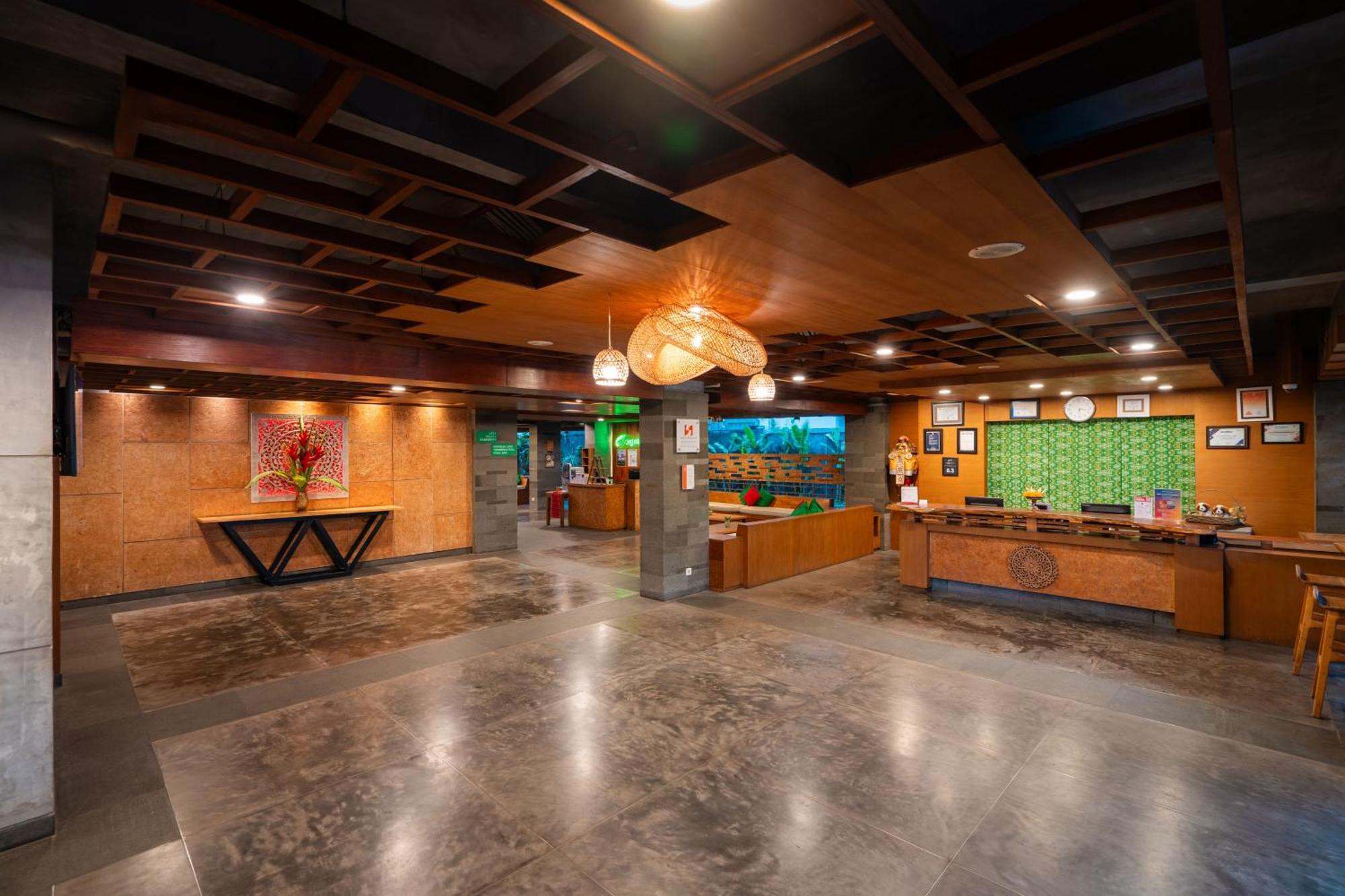 Hotel Swiss-Belexpress Kuta Legian Extérieur photo