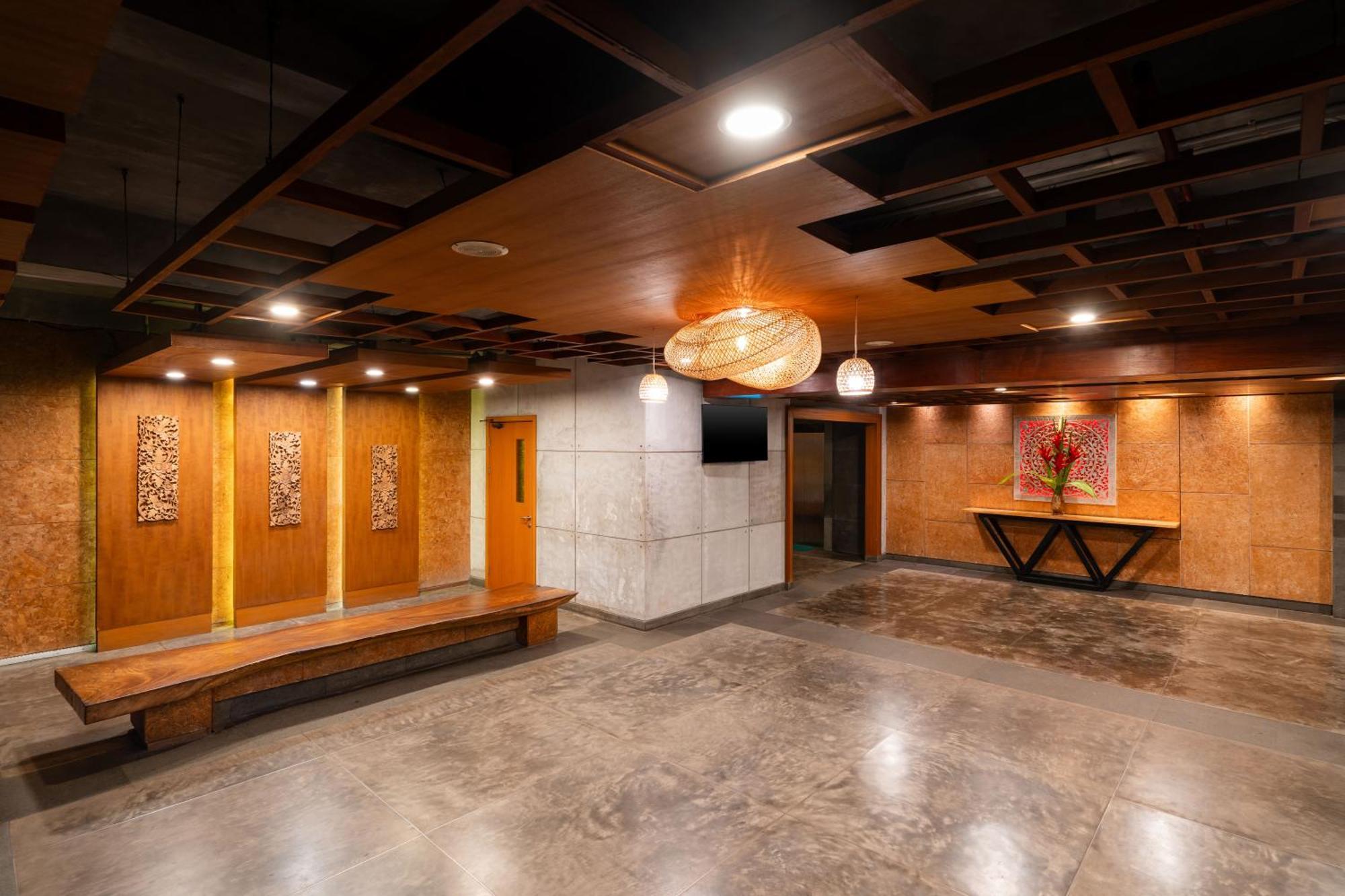 Hotel Swiss-Belexpress Kuta Legian Extérieur photo