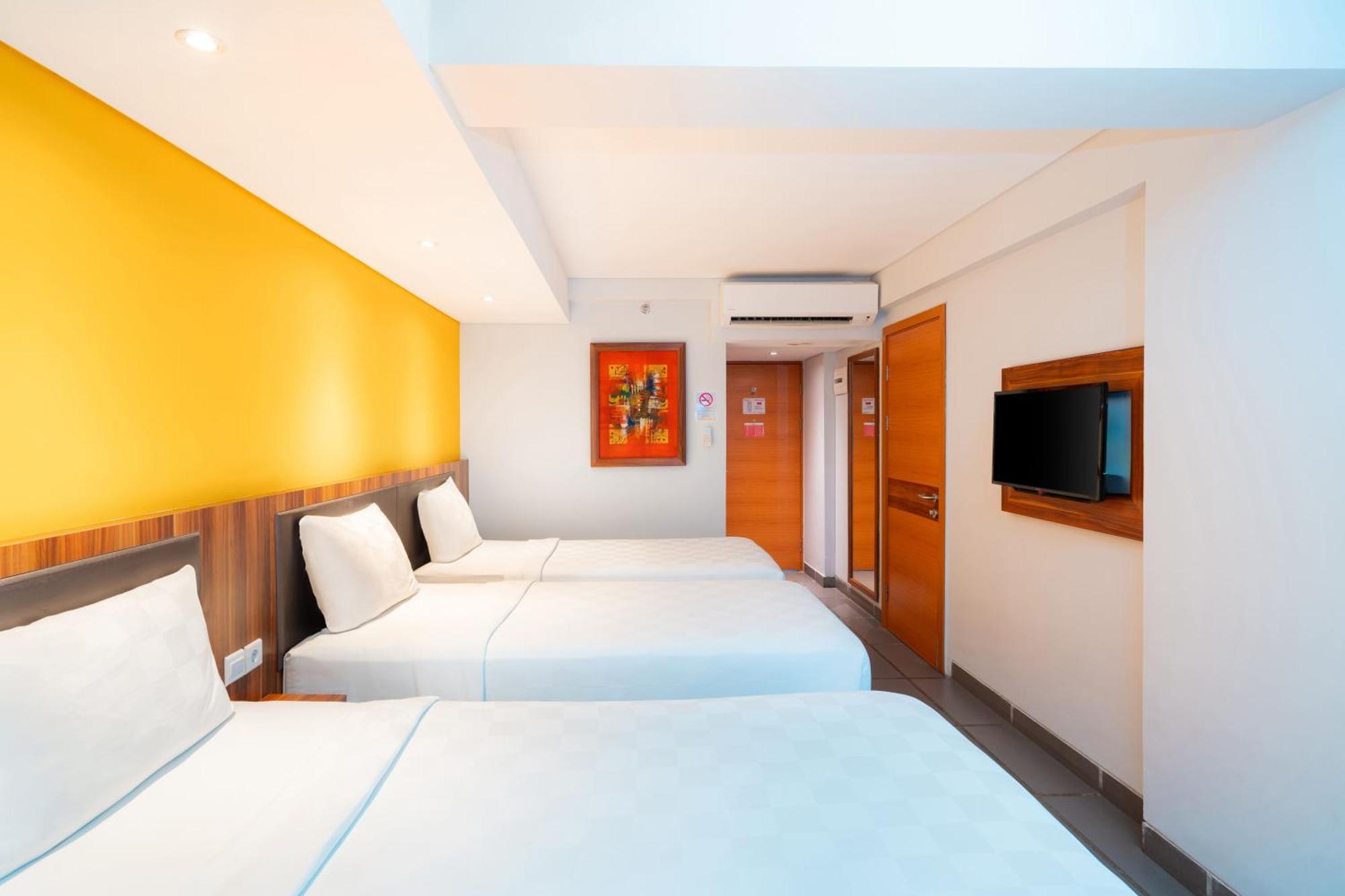 Hotel Swiss-Belexpress Kuta Legian Extérieur photo