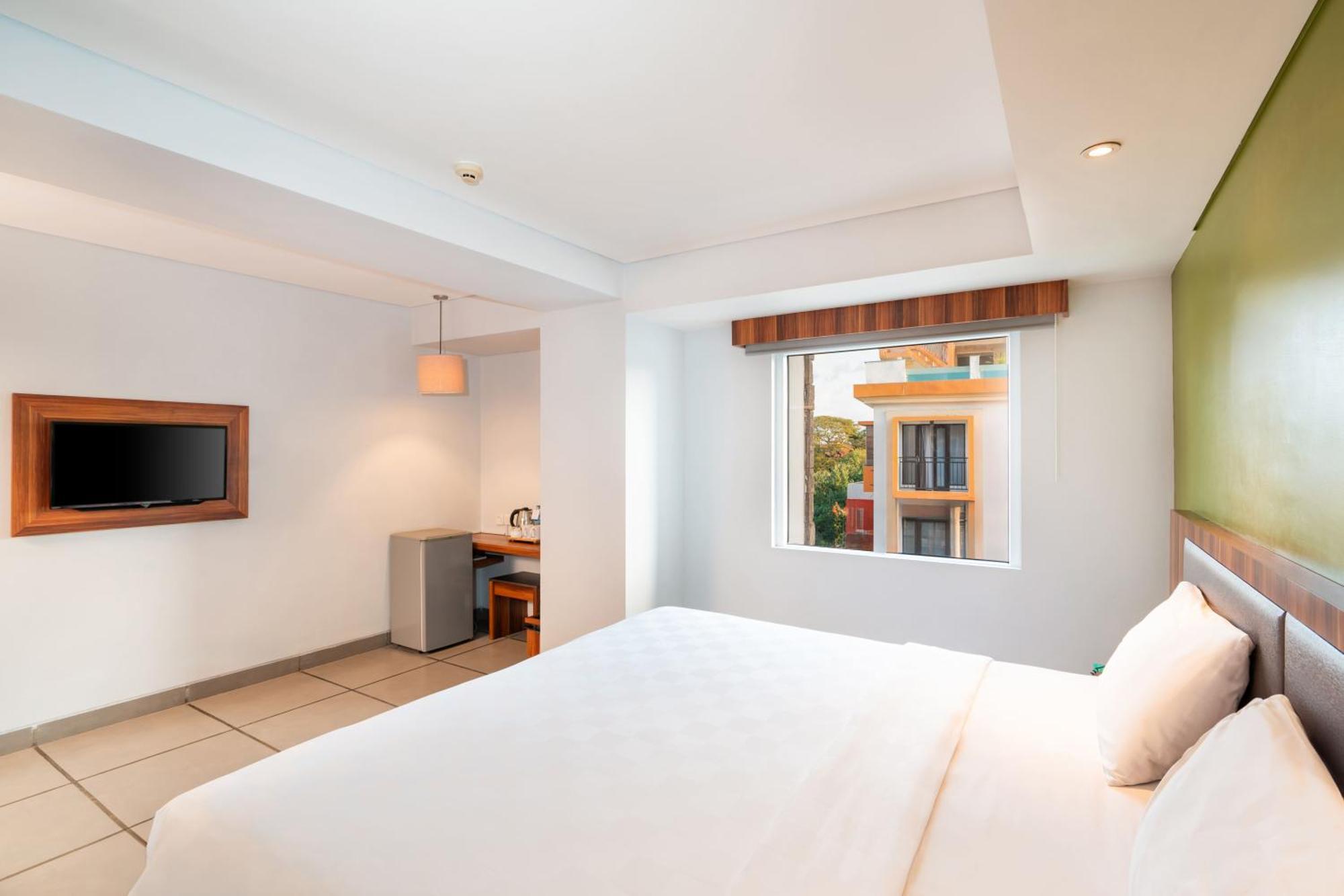 Hotel Swiss-Belexpress Kuta Legian Extérieur photo
